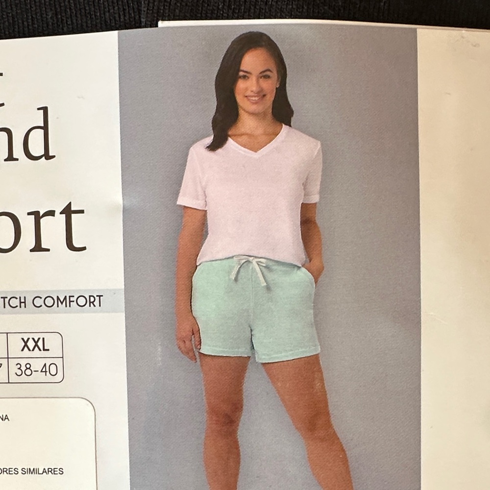 32 Degrees Women's Ultra Soft Cotton Blend Shorts - Light Green 2-Pack - Picture 7 of 8